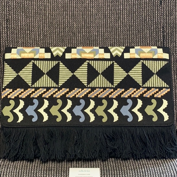 Stella & Dot Handbags - Stella and Dot Clutch